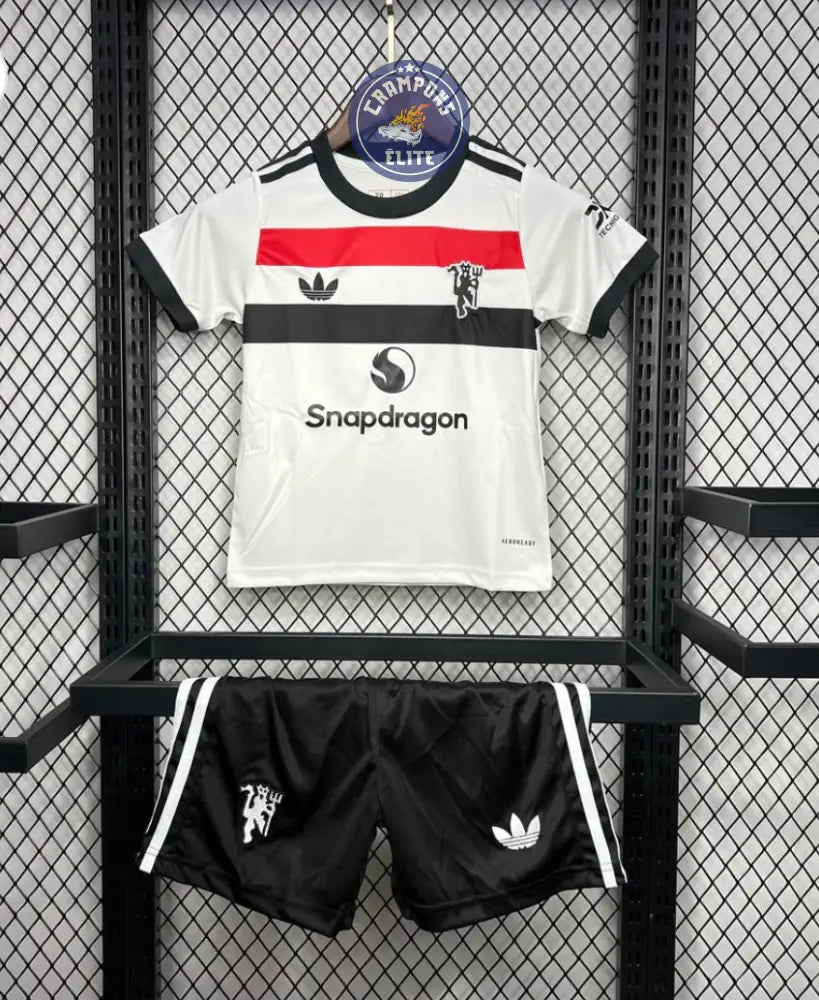 Image of Kits Enfants Manchester United 2024/25 Third