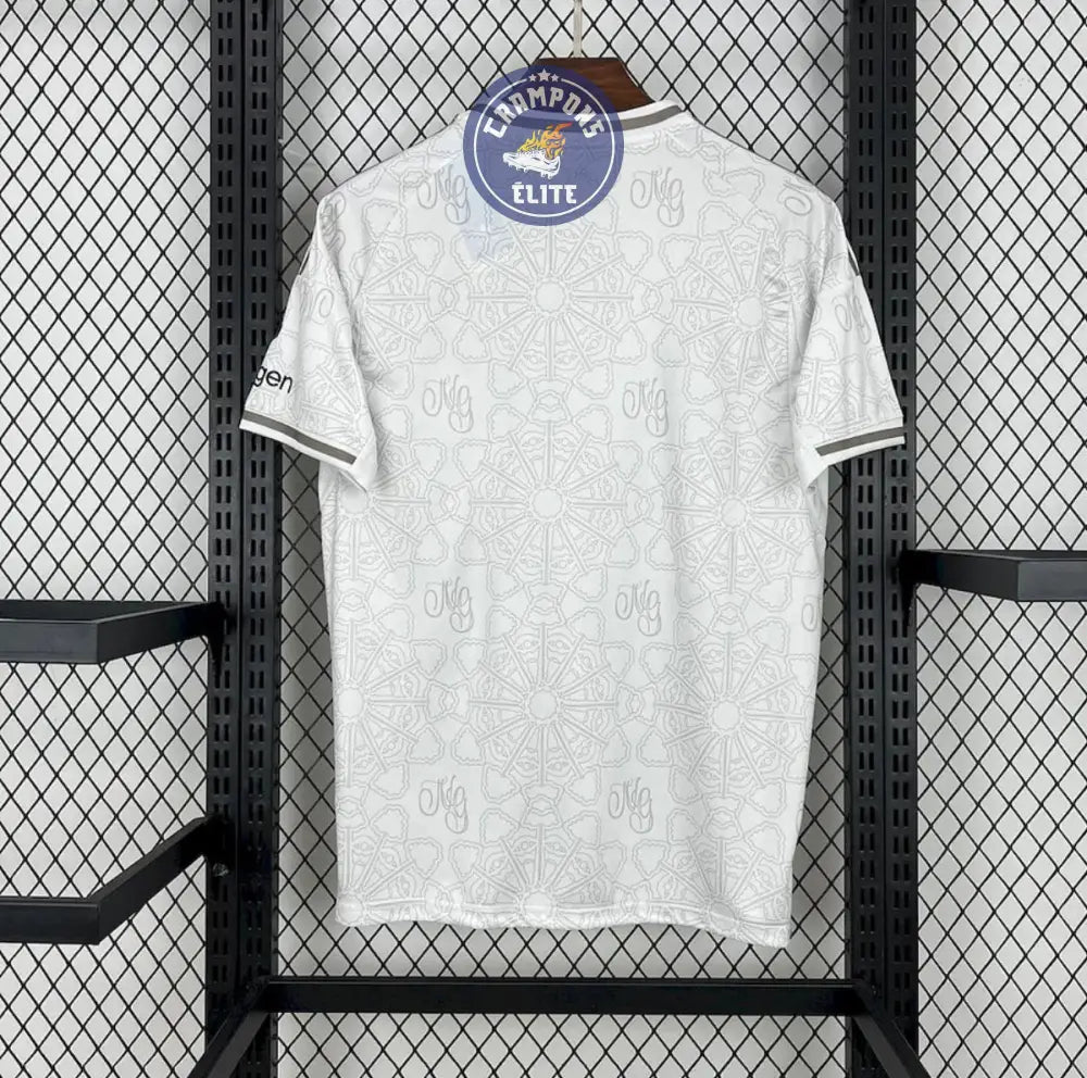 Image of Nottingham Forest 2025/26 Extérieur