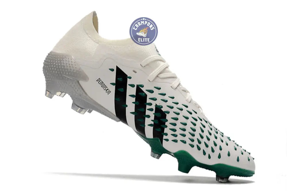 Image of Predator Freak Basse Lacets FG Equipment - Blanc/Noir/Vert ÉDITION LIMITÉE